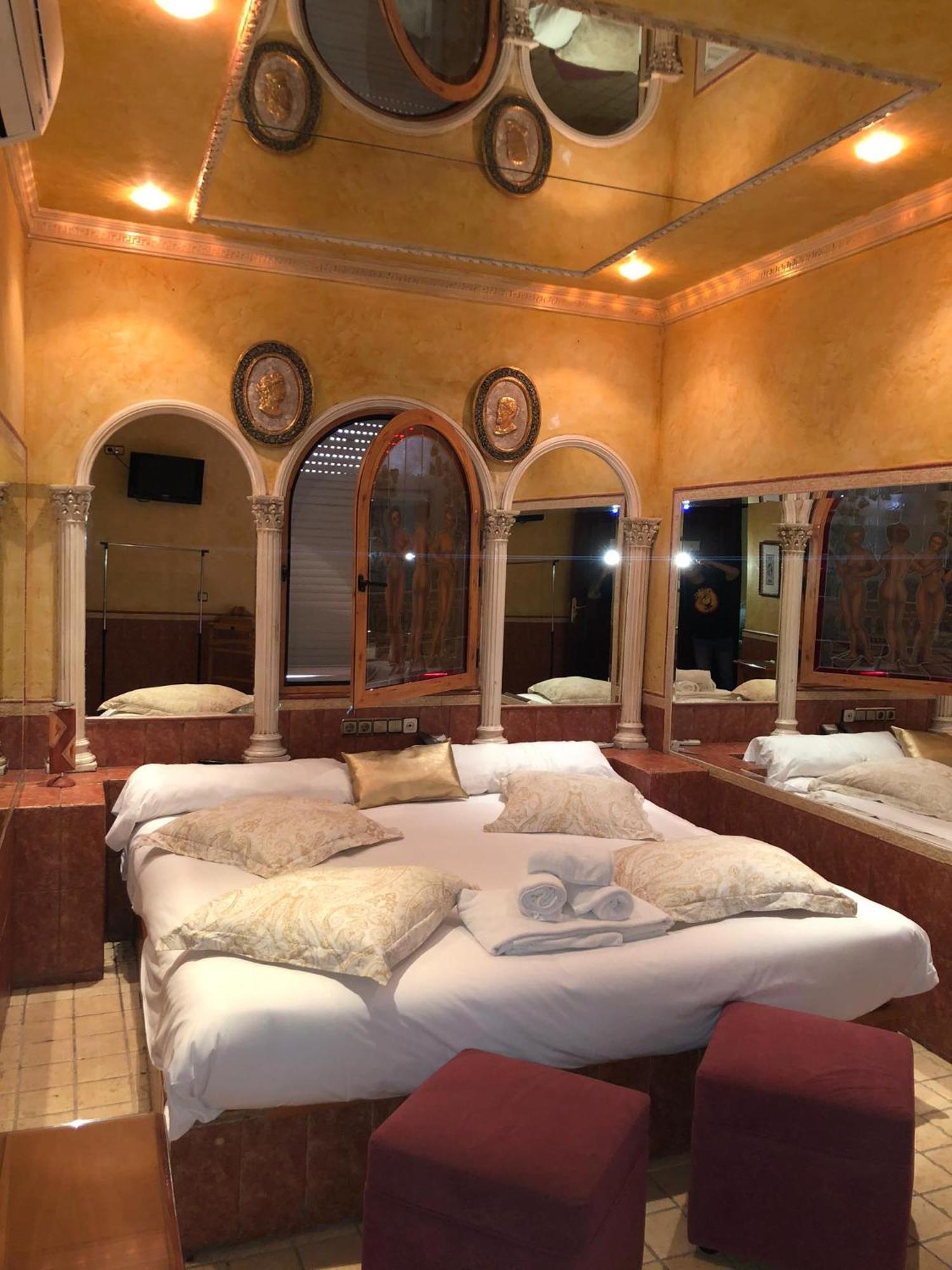 Hostal Avenida Andalucia - Solo Adultos Seville Ngoại thất bức ảnh