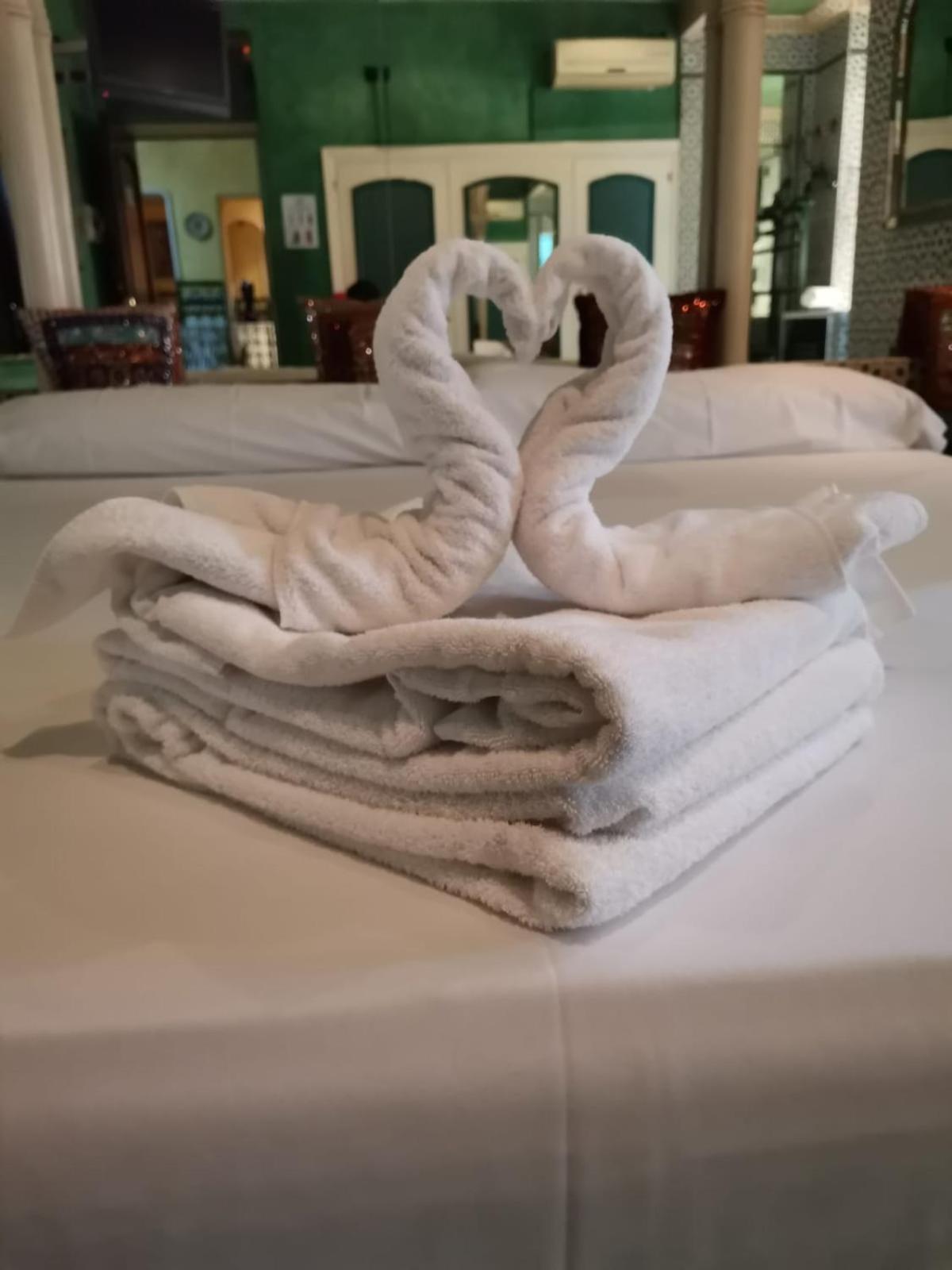 Hostal Avenida Andalucia - Solo Adultos Seville Ngoại thất bức ảnh