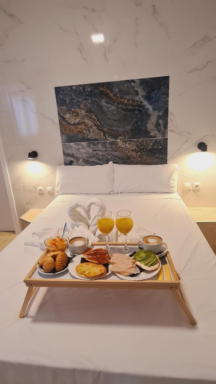 Hostal Avenida Andalucia - Solo Adultos Seville Ngoại thất bức ảnh