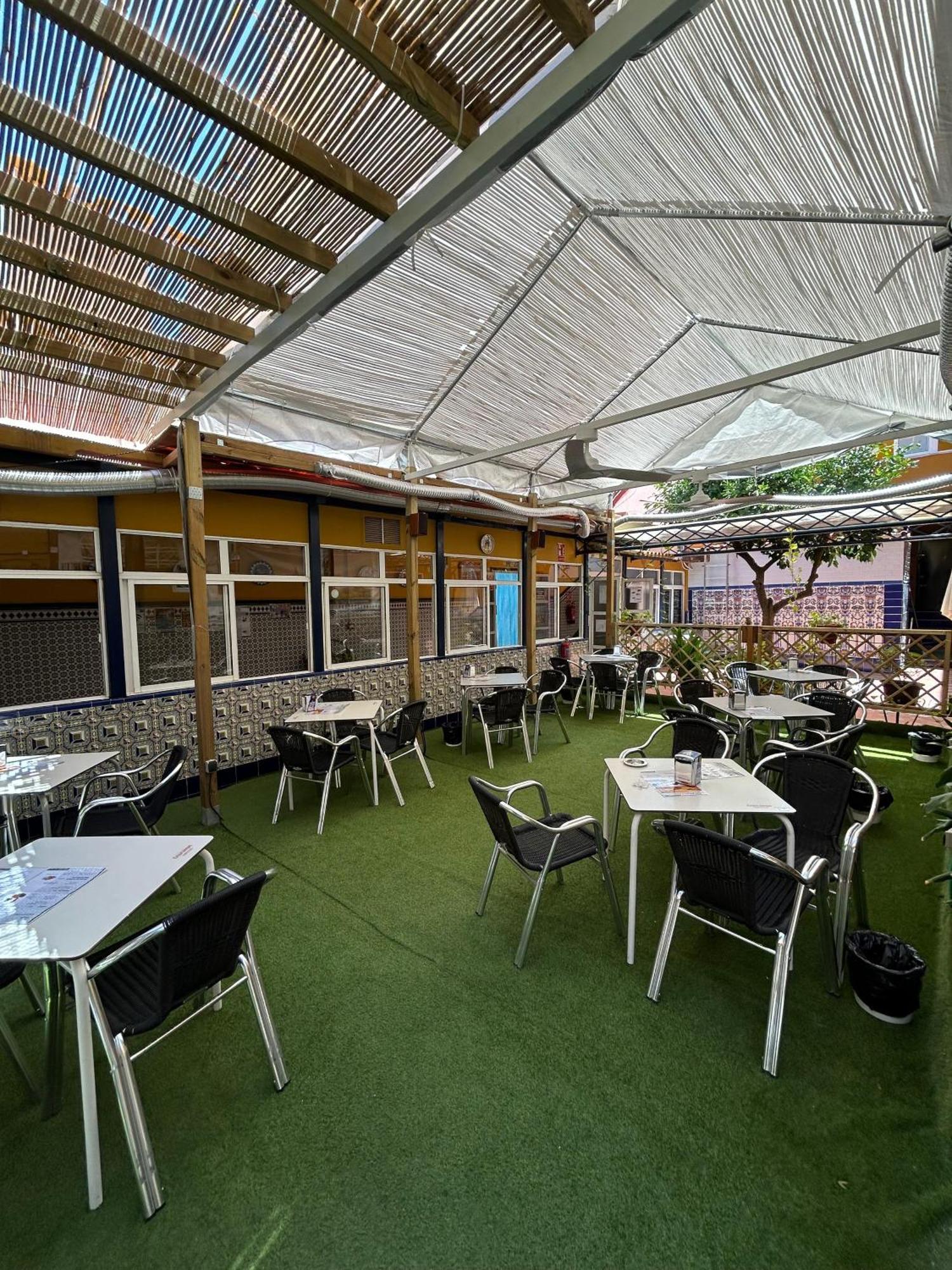 Hostal Avenida Andalucia - Solo Adultos Seville Ngoại thất bức ảnh