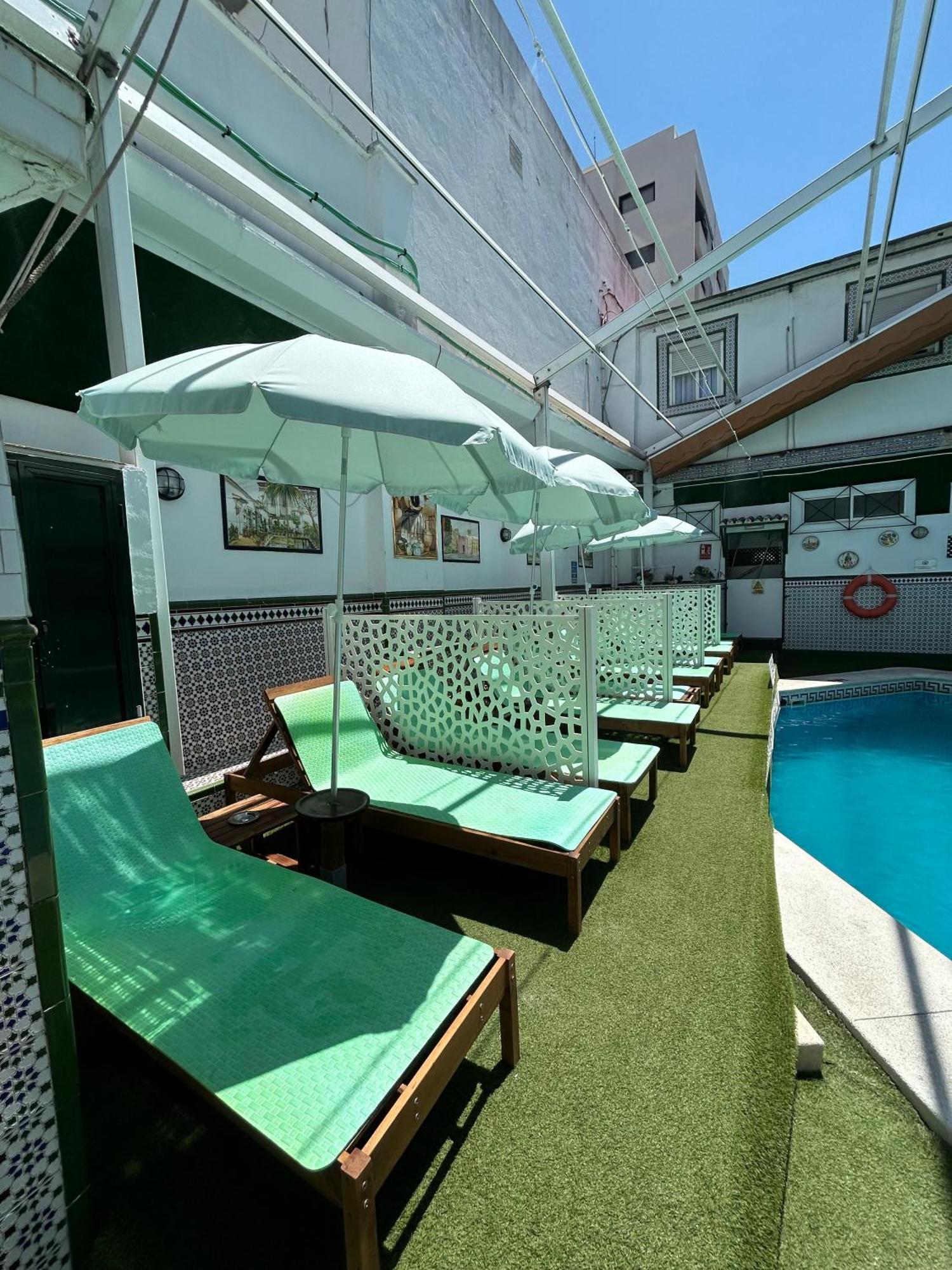 Hostal Avenida Andalucia - Solo Adultos Seville Ngoại thất bức ảnh