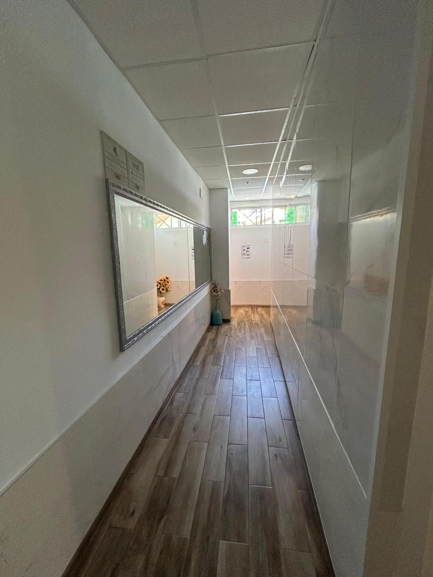 Hostal Avenida Andalucia - Solo Adultos Seville Ngoại thất bức ảnh