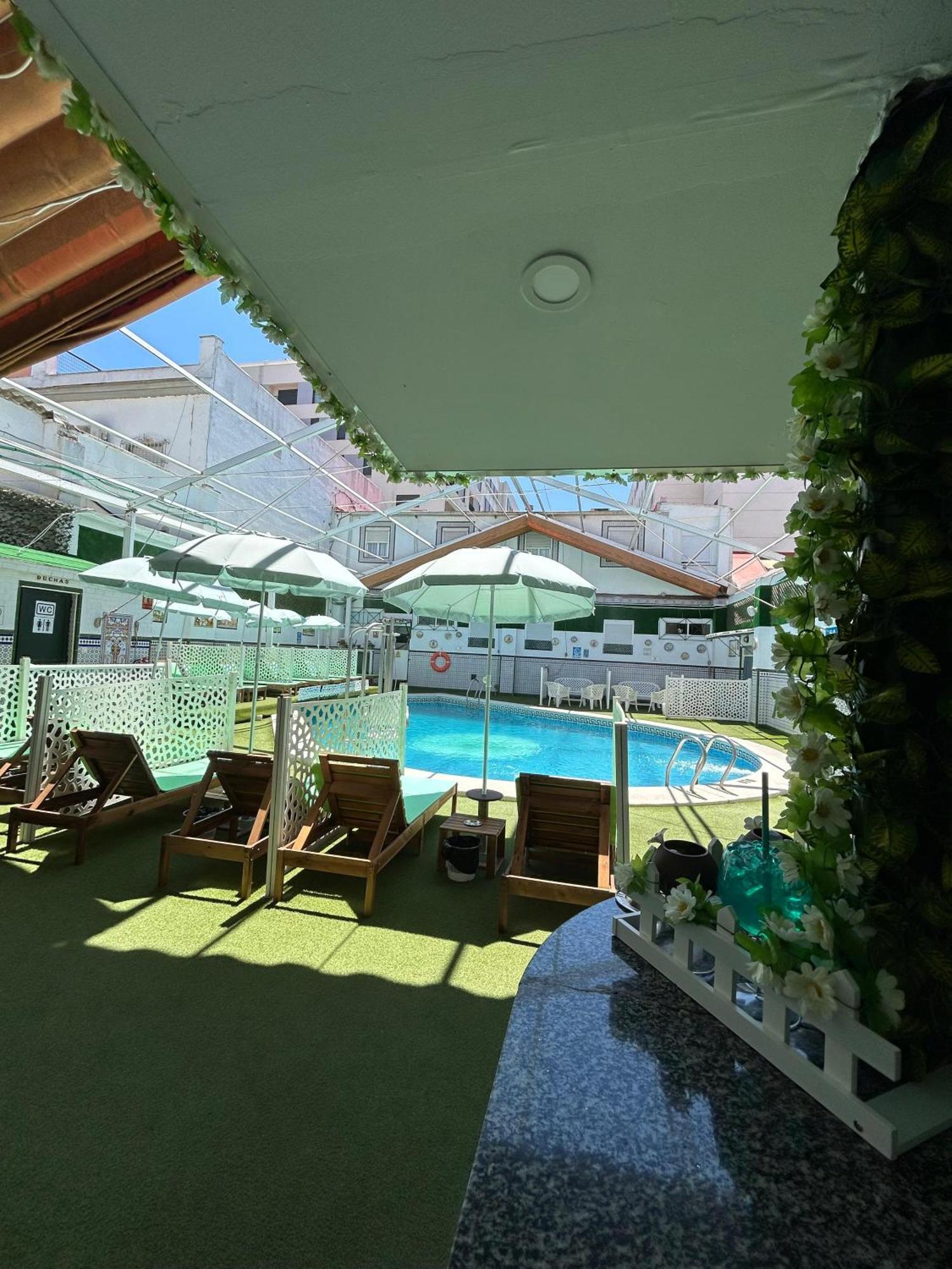 Hostal Avenida Andalucia - Solo Adultos Seville Ngoại thất bức ảnh