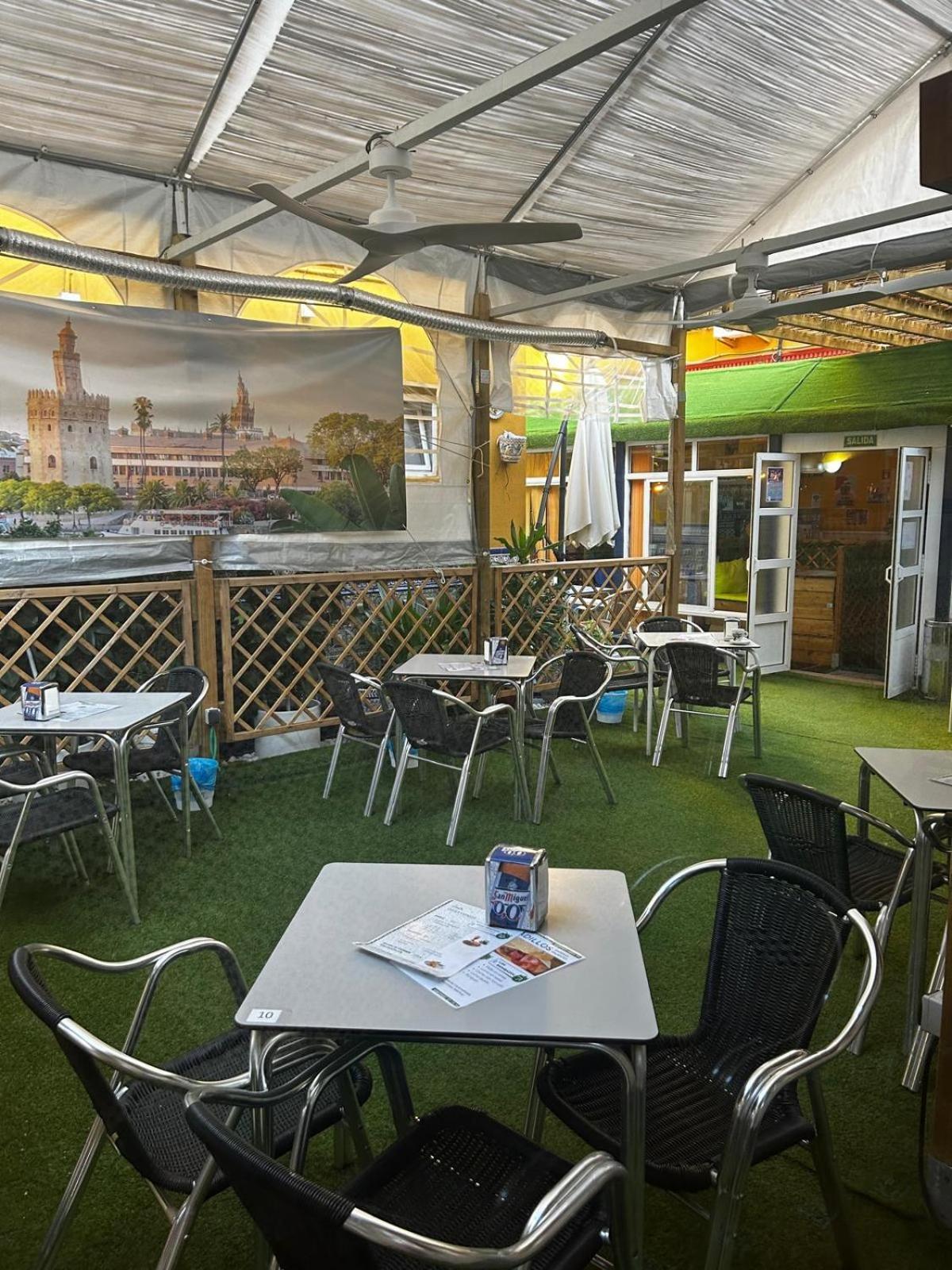 Hostal Avenida Andalucia - Solo Adultos Seville Ngoại thất bức ảnh