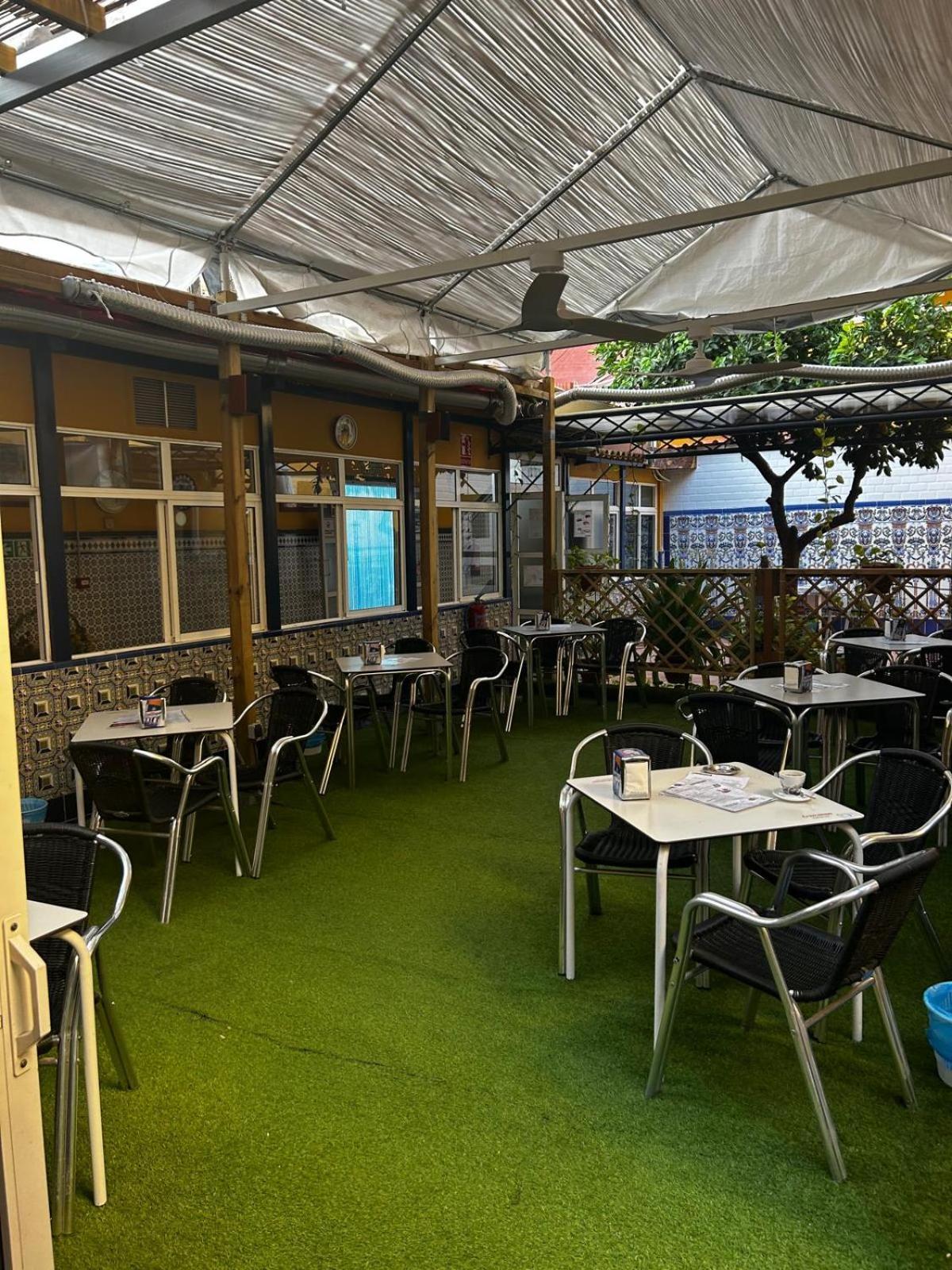 Hostal Avenida Andalucia - Solo Adultos Seville Ngoại thất bức ảnh